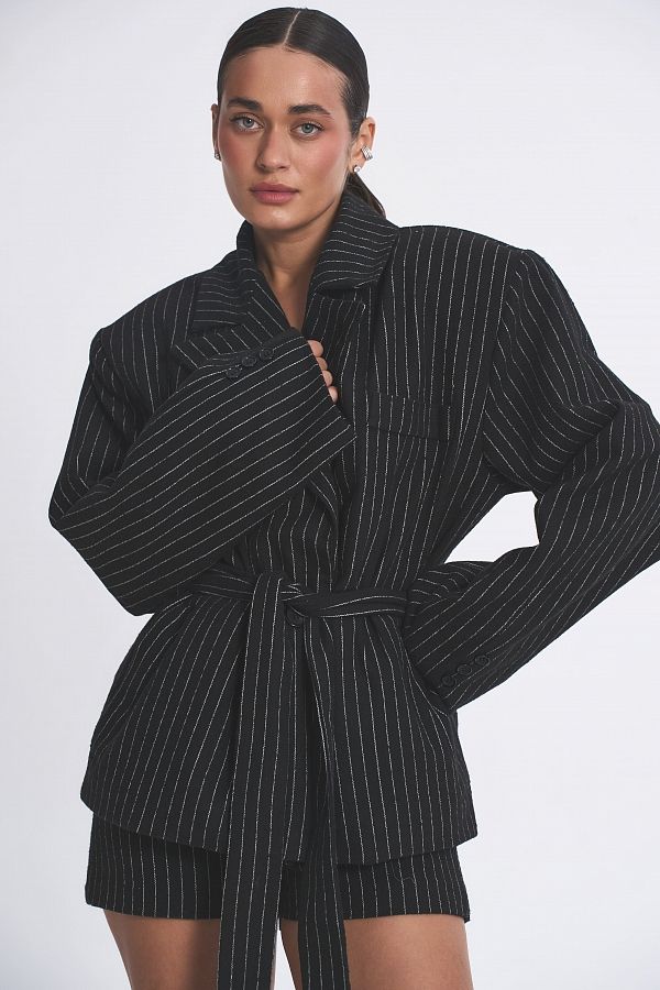 Костюм у смужку піджак та шорти чорний SU26/3 #RU# Костюм в полоску пиджак и шорты черный SU26/3 № 2