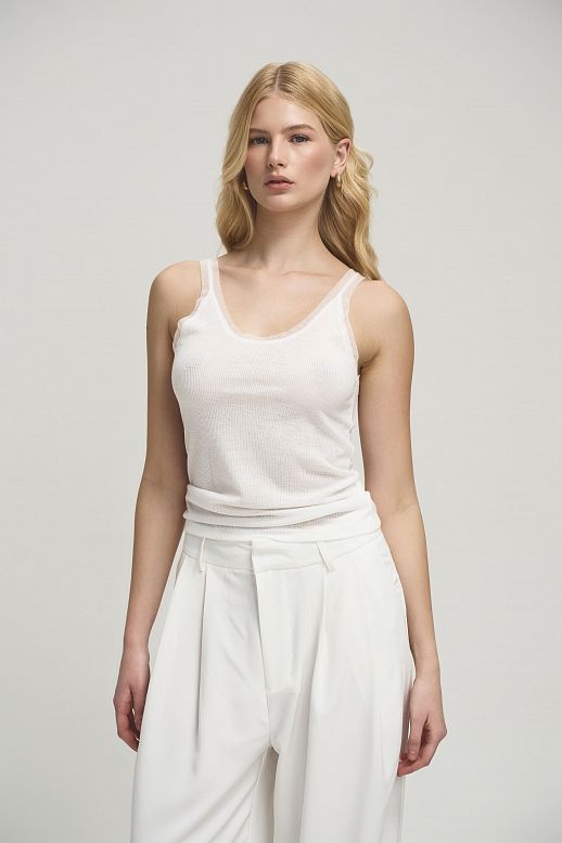 Майка на бретелях молочна