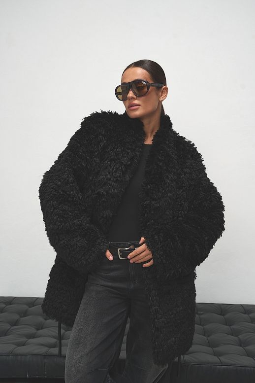 Шубка подовжена чорна 24