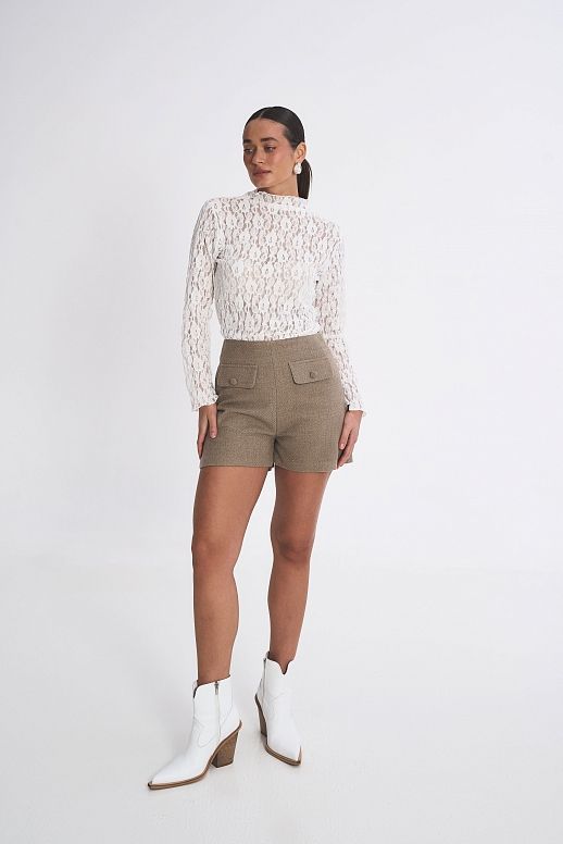 Шорти класичні бежеві