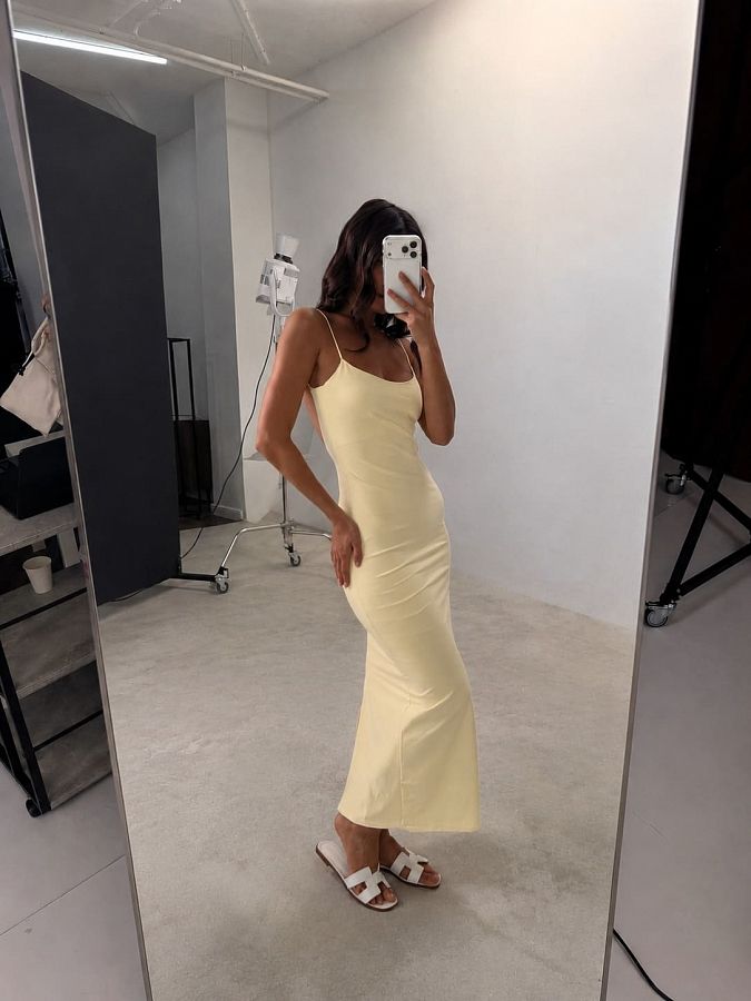 Сукня приталена на бретелях butter yellow URBAN/D-05 № 1