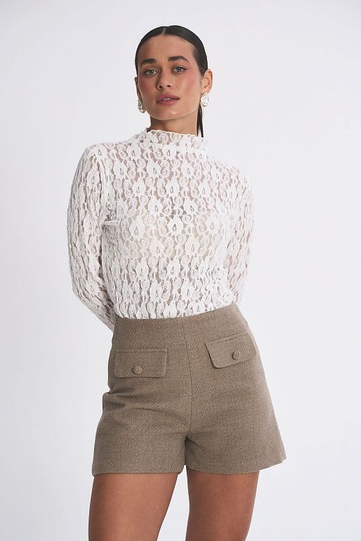 Шорти класичні бежеві