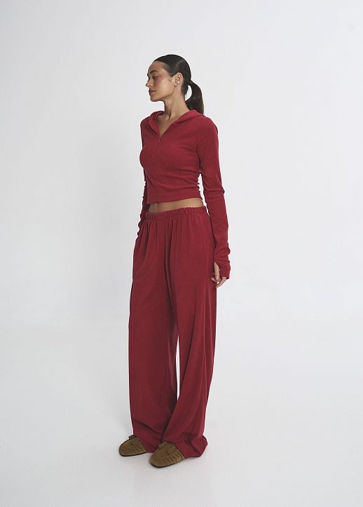 Костюм приталений із замком червоний