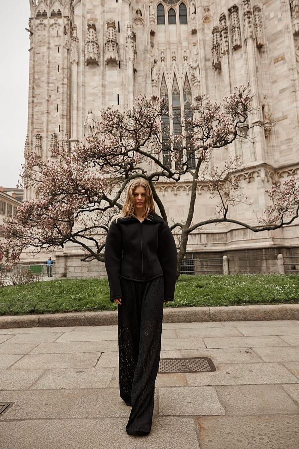 Бомбер з силуетними рукавами чорний URBAN/B-01 #RU# Бомбер с черными силуэтными рукавами URBAN/B-01 № 3