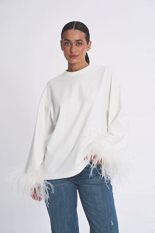 Лонгслів з пір'їнками молочний 