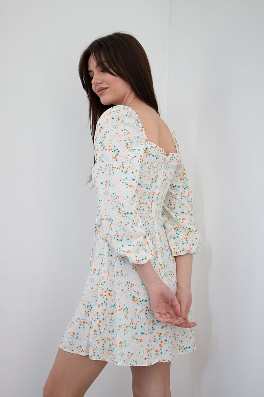 Сукня міні з роспіркою біла в помаранчеві квіти - №2
